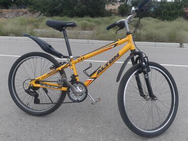 велосипед 26 колеса: Корейский велосипед, лёгкий. Колеса 26 размера
