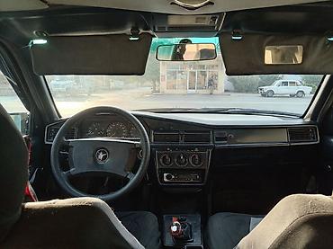volkswagen polo 1: Mercedes-Benz 190 (W201): 1.8 л | 1991 г. Седан — 5