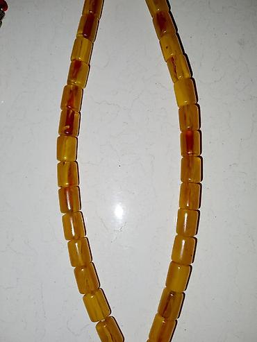 Əntiq əşyalar: Satılır: 2 ədəd köhnə kolleksiya əşyası 1) İdman medalının bəzək — 8
