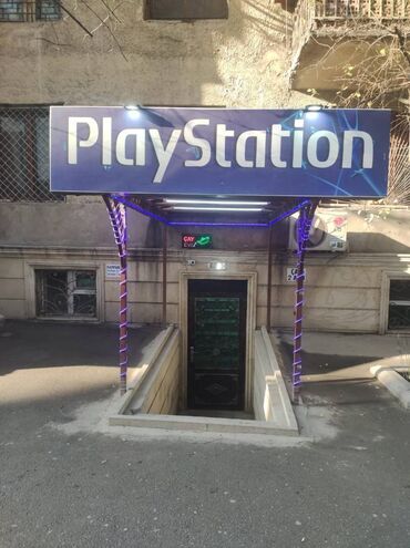 Digər kommersiya daşınmaz əmlakı: Gənclik metrosuna yaxin yerləşən Plestesn ümumi sahəsi 100 kv,m olan — 10