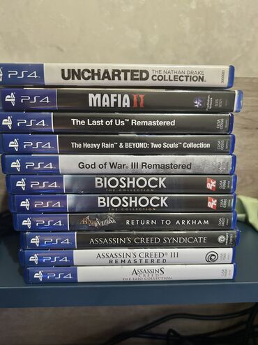 PS4 (Sony Playstation 4): Hamısı birlikdə satılır, qiymət 200 manat Assassins Creed Ezio
