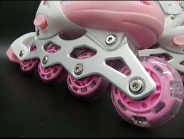 Roleri i rolšue: Cena 3490 din Roleri sa Silikonskim svetlećim tockovima U brojevima na lalafo.rs — 5 Roleri i rolšue: Cena 3490 din Roleri sa Silikonskim svetlećim tockovima U brojevima — 5