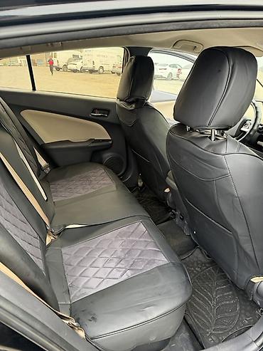 Toyota: Toyota Prius: 2016 г., 1.8 л, Гибрид, Лифтбек — 7