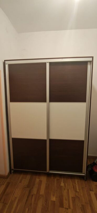 Ormari: Na prodaju AMERICKI PLAKAR klizni ormar-garderober bez-braon boja u — 2