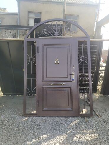 Giriş qapıları: Mənzil üçün Yeni Giriş qapısı Şəbəkə ilə, Zəmanətli, Pulsuz çatdırılma — 2