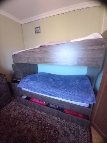 ortopedik matras sumqayit: Oğlan və qız üçün, İşlənmiş, Çarpayı, Matras ilə, Siyirməli