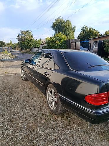 беспроводная зарядка авто: Mercedes-Benz E-Class: 1999 г., 3.2 л, Механика, Бензин, Седан — 2