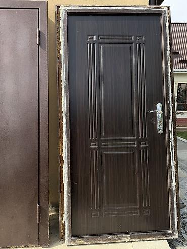 20 сомдо кимдин суроту бар: Үйлөр жана батирлер үчүн эшик, Брондолгон, Эки эшиктүү, Россия, Сол жакта, түсү - Күрөң — 4