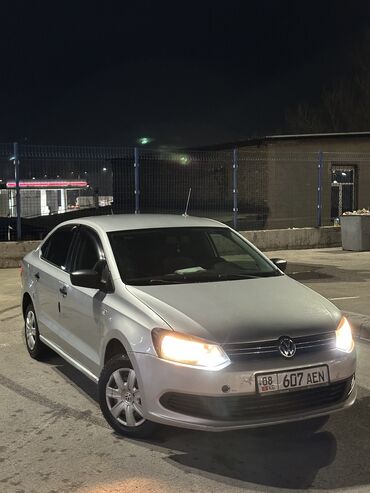 фольцваген: Volkswagen Polo: 2010 г., 1.6 л, Механика, Бензин, Седан