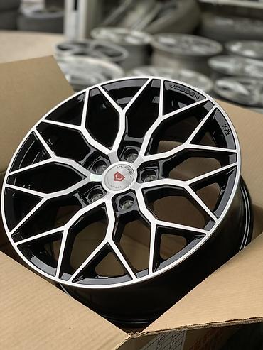 Литые Диски R 17 Vossen, Комплект, отверстий - 5, Новый