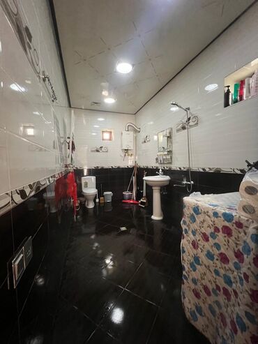 Həyət evləri və villaların satışı: 6 otaqlı, 250 kv. m, Kredit var, Yeni təmirli — 15