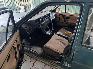 хасан воздушка: Volkswagen Passat: 1983 г., 1.6 л, Механика, Бензин, Хэтчбэк — 6