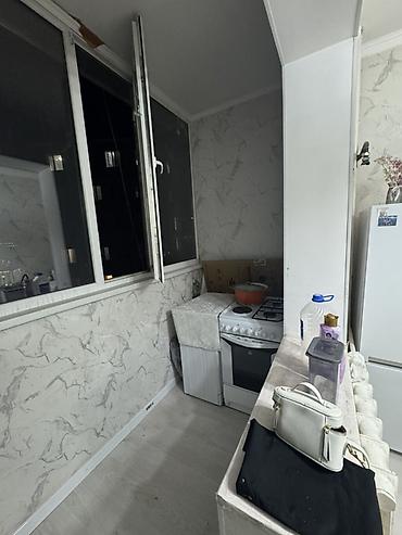 Кухонные гарнитуры: Продается 1ком квартира в нижнем джале.
106 серия 7 этаж — 2