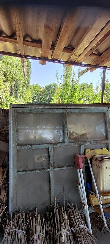 офисный столь: Продаются окна вместе с рамой. Количество- 4 штуки. Цена 1000 сом — 1