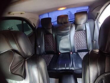 Mercedes-Benz: Mercedes-Benz E-Class: 2.2 l | 2000 il Sedan — 8