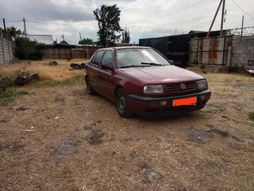 гонычные машины: Volkswagen Vento: 1993 г., 1.8 л, Механика, Бензин, Седан