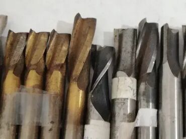 Ostali uređaji: Glodalo 12mm, 13mm, 13,5mm Glodalo sa dimenzijama mm, pogodno za — 8