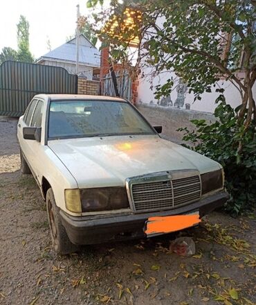 рычак на фит: Mercedes-Benz 190: 1985 г., 2 л, Механика, Бензин, Седан