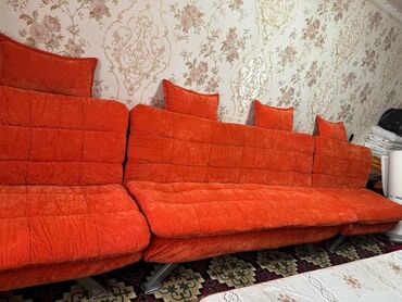 кожа диван: Цвет - Оранжевый, Б/у