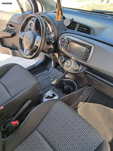 Toyota: Toyota Yaris: 1.3 l. | 2014 έ. Χάτσμπακ — 14