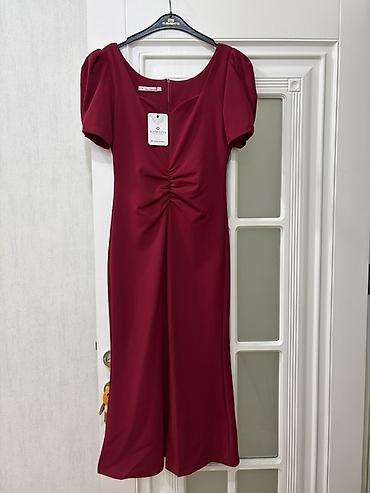 Платья: Paltar – Kameliya Boutique. Yenidir. Heç geyinilməyib. 159 azn-ə — 3