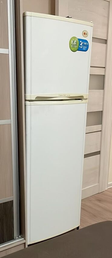продаю халадилник: Холодильник LG, Б/у, Двухкамерный, Total no frost, 60 * 155 * 50