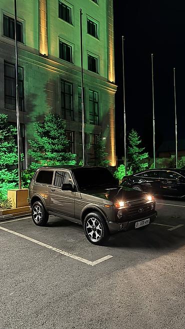 аренда нивы: ВАЗ (ЛАДА) 4x4 Нива: 2022 г., 1.7 л, Механика, Бензин, Внедорожник — 10