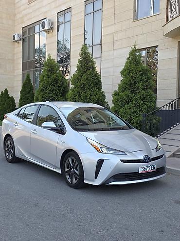 voxy noah: Toyota Prius: 2019 г., 1.8 л, Вариатор, Гибрид, Лифтбек — 1