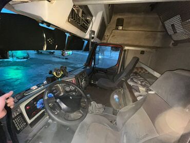 Тягачи: Тягач, Renault, Без прицепа — 6