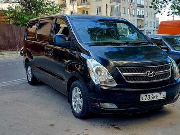 старекс 2: Минивэн Hyundai Starex в черном цвете. Просторный салон и