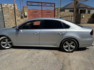 Volkswagen: Volkswagen Passat: 2 l | 2014 il Sedan — 1