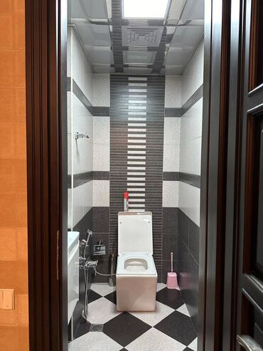 Uzunmüddətli kirayə mənzillər: Nəsimi rayonu Əcəmi metrosunun yaxınlıgında 12 mərtəbəli binanın 6-ci — 17