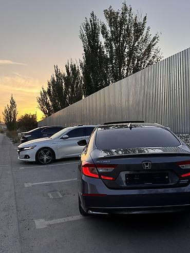 Продажа авто: Honda Accord: 2021 г., 2 л, Вариатор, Гибрид, Седан — 5