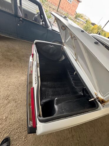 VAZ (LADA): VAZ 2107 sedan – klassik dizayn və sadə mexanika sevənlər üçün — 9