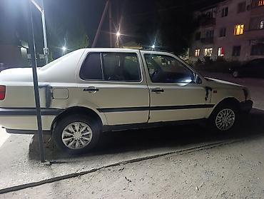 подголовник: Volkswagen Vento: 1994 г., 1.8 л, Механика, Бензин, Седан — 4