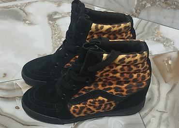 krossovka: Оригинал марка VANS. Кроссовки на танкетке. Размер 40. Замша кожа — 1