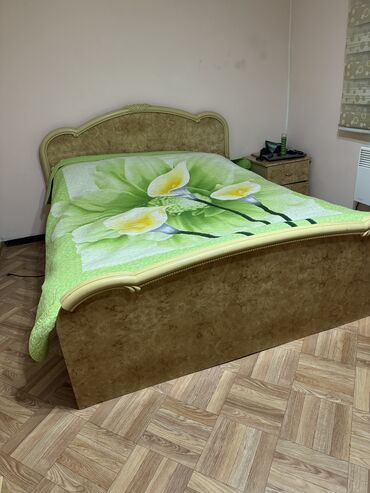 кровати двухместный: Спальный гарнитур, Двуспальная кровать, Шкаф, Комод