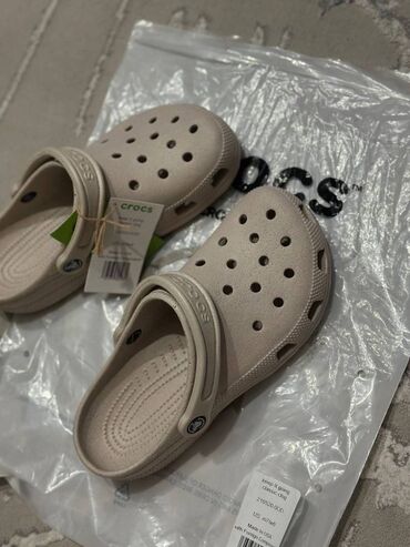 сколько стоит кроксы в бишкеке: Босоножки, 39, Crocs, Новый