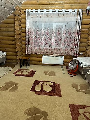 Посуточная аренда домов: Город Каракол Сдаётся уютный деревянный домик !!! - Дом из — 5