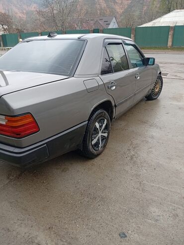 купить машину в рассрочку от собственника: Mercedes-Benz W124: 1988 г., 2 л, Механика, Бензин