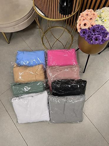 kupaci lisca: Full termo trenerke
2999 din
S M L — 9