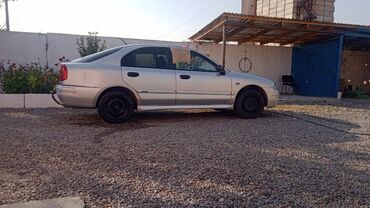 mitsubishi carisma авто: Mitsubishi Carisma: 2001 г., 1.6 л, Механика, Бензин, Седан