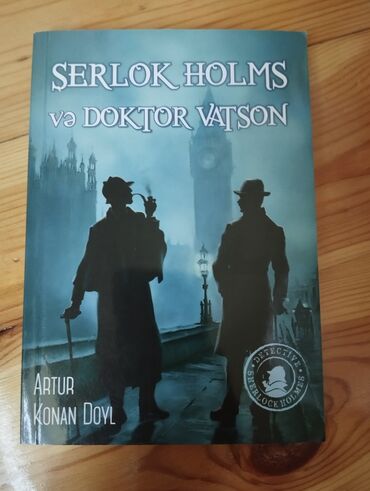 Artur Konan Doylun "Şerlok Holms və Doktor Vatson" kitabı klassik