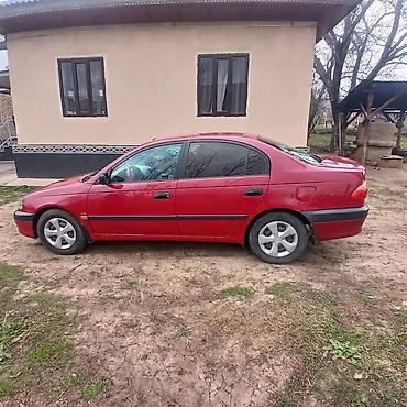 ford transit 2003: Toyota Avensis: 2002 г., 1.6 л, Механика, Бензин, Седан — 3