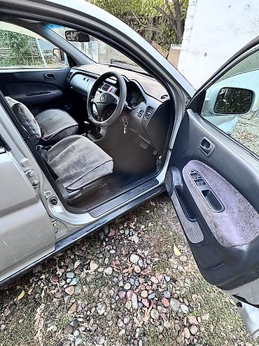 shevrolet suburban: Honda HR-V: 2000 г., 1.6 л, Автомат, Бензин — 2
