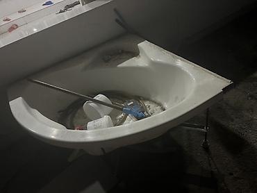 Santexnika: Künc tipli akril hidromassaj vannası (jacuzzi) – üçbucaq/künc forması — 2