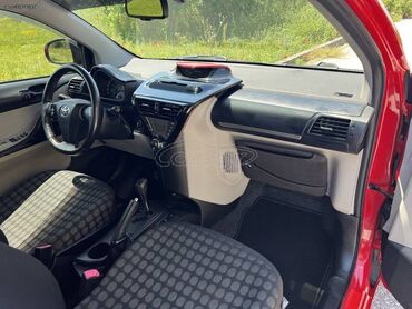 Toyota: Toyota iQ: 1.4 l. | 2010 έ. Χάτσμπακ — 10