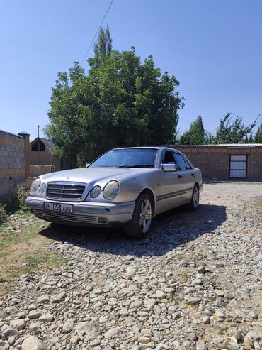 запчасти на опель вектра б: Mercedes-Benz E-Class: 1995 г., 2 л, Механика, Бензин, Седан