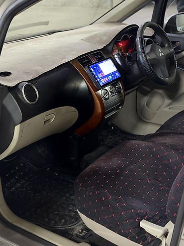 Mitsubishi: Mitsubishi Colt: 2003 г., 1.5 л, Автомат, Бензин, Хэтчбэк — 9