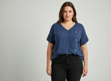 box z koszulkami piłkarskimi: Shein, Жіноча блуза, розмір 4XL